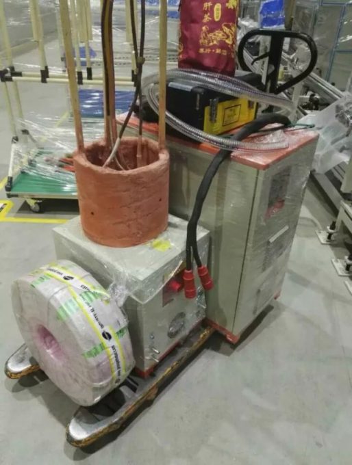 某汽车公司新能源汽车发动机热配合安装现场